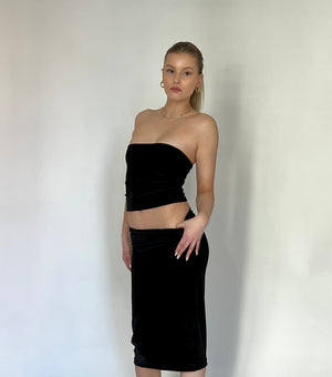 Velvet Low-rise Tube Skirt in Noir
